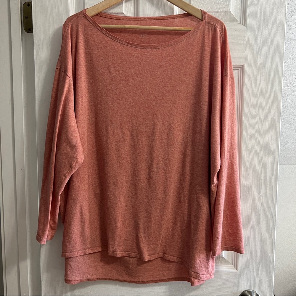 🦊 Lululemon Back In Action Long Sleeve
Brier Rose